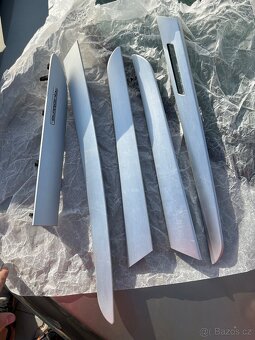 Hliníkový středový tunel a lišty dveří Audi A6 4F C6 - 2