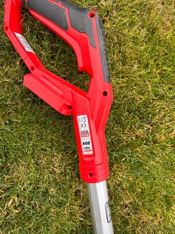 Prodám strunovou sekačku - 2