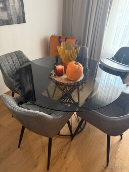 Prodám skleněný stůl + 4 židle jako sadu - 2