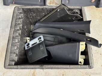 BMW E90 černá Stropnice kompletni - 2