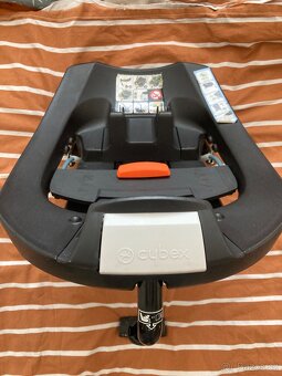 Vajíčko a Základna - 2