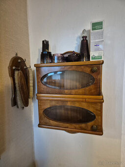 Prodej starého nábytku. - 2