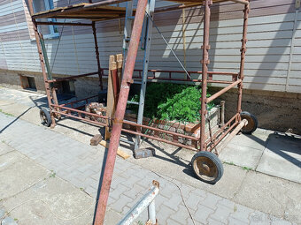 Prodám Haki lešení dvě kostky - 2