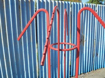 Stojan-věšák na ramínka - 2