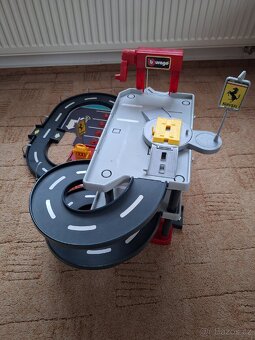 Patrová garáž na autíčka - 2