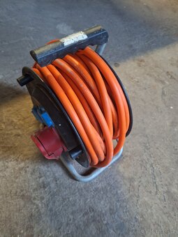 Prodlužovací kabel 400v a 240v - 2