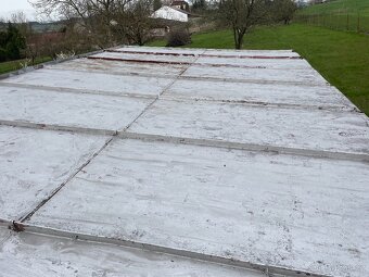 Střešní panely o rozměrech 0.9 x 3.5 m 8 ks. - 2