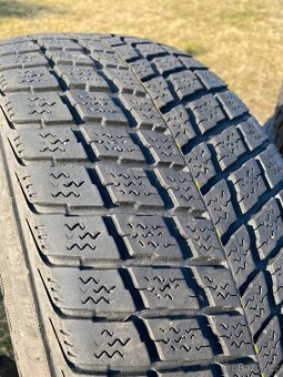 235/65 R17 zimní - 2