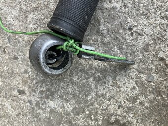 jawa kývačka pérák grip - 2