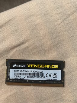 Corsair 8gb DDR4 3200MHz ram - 2