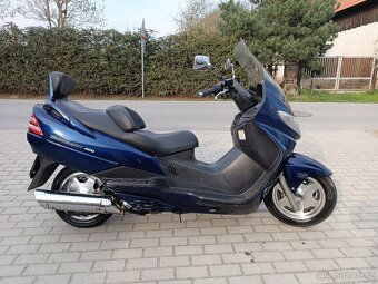 Suzuki Burgman 400 ,super cena, české doklady, platná STK - 2