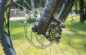 GIANT TRANCE ADVANCED, KARBONOVÝ RÁM I KOLA - 2