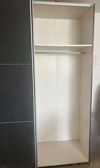 DOVOZ MOŽNÝ tabulová šatní skříň - 2