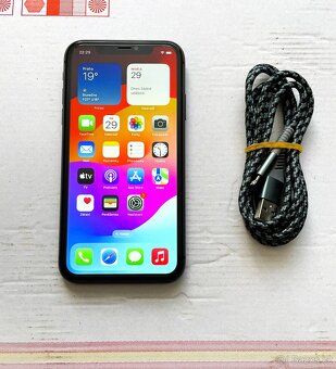 📱 iPhone 11 Black 64GB – top stav, nová baterie 🖤 - 2