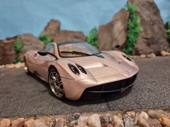 Prodám model 1:18 Pagani Huayra - 2