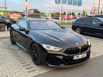 BMW M850i xDrive 390 kW / 510 koní Černá perl - 2