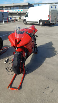 Yamaha R6 okruhovka - 2