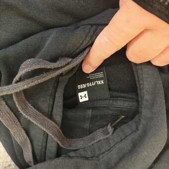 Mikina UNDER ARMOUR XXL - 2