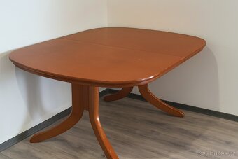 rozkládací kuchyňský stůl dřevo, dobrý stav - 2