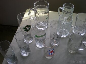 Daruji pivní sklo a štamprle. - 2