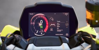 Nový Triumph Speed Triple 1200 RX Limitovaná Edice - 2