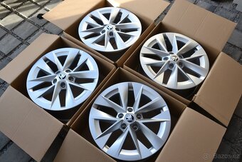 Škoda Octavia IV- 17 NOVÉ orig.ALU disky 7x17,5x112 - 2