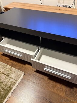 Komoda pod TV - 2
