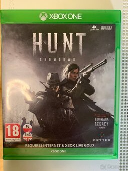 Xbox One S 1TB +  Hra - 2