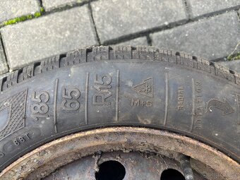 Pneu zimni 185/65 R15 - 2