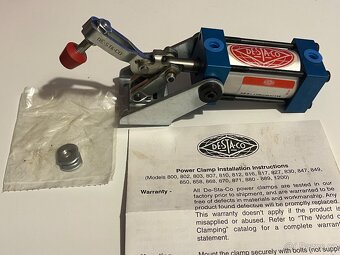 Pneumatické upínače DESTACO 802-U - 2