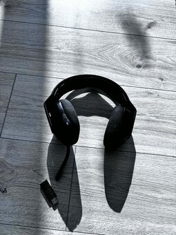 Logitech G733 LIGHTSPEED Wireless RGB Gaming Headset Black - 2