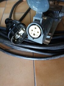 Prodlužovací kabel  na 380 V - 2