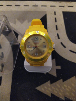 Prodám hodinky Kosmo Watch funkční - 2