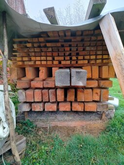 Hranoly, trámy,laťe. - 2