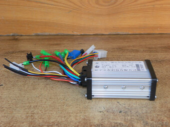 Univerzální řídící jednotka pro elektrokolo BLDC 24-36V - 2
