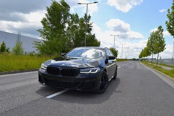 BMW 5 Touring 530d xDrive Mpaket Laser display key panorama - 2