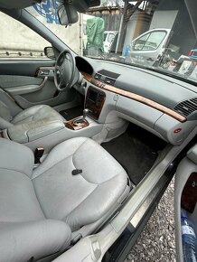 Mercedes-Benz W220 S320 - 2