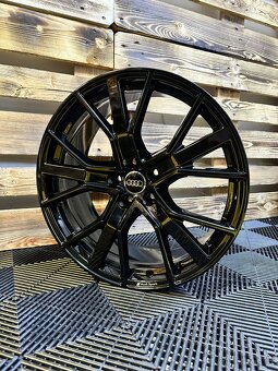 Audi Q3, SQ3 80A - 4x orig. ALU Audi 5x112 R20 - 2