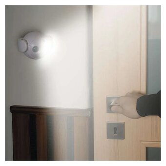 LED světlo na pohybové čidlo a baterky - 2