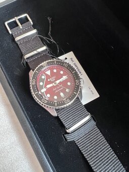 Seiko Brian May LE Red Special I SRPE83K1 - 2