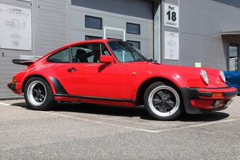 Porsche 911 Carrera 3.2 z roku 1986 - 2