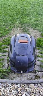 robotická sekačka Husquarna ACX230 - 2