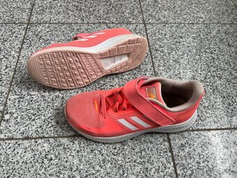 Dětské boty Adidas, vel. 34 - 2