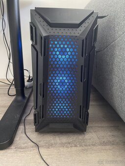Záruka, v provozu 6 měs.I7-12700KF, RTX 4070 Super 12gb, 32G - 2