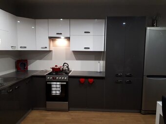 Stolarz lempert vzorkova Bianca-Grey vysoký lesk - 2