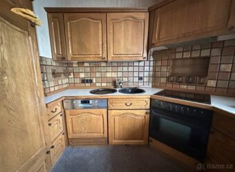 Dubová rustikální linka včetně spotřebičů, 5045 - 2