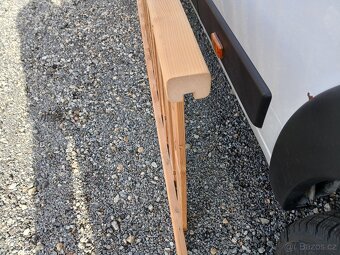 dřevěné zábradlí - 2