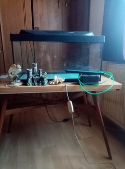 Akvárium s příslušenstvím - 2