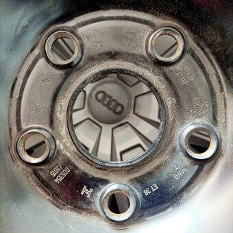 17" plechová kola – 5x112 – AUDI (ŠKODA, VW, SEAT)  Disky:  - 2