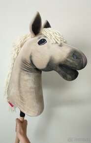 Hobby horse larden - 2